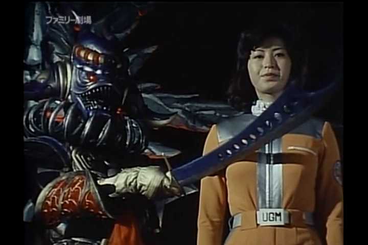 特撮カフェバーぷらんたん 1981年2月4日は ウルトラマン80 第43話 ウルトラの星から飛んで来た女戦士 の放送日でした 荻原佐代子さん演じる星涼子 ユリアンが登場し 石田えりさん演じる城野エミ隊員が殉職 あまりにも突然な 強引なヒロイン交代回