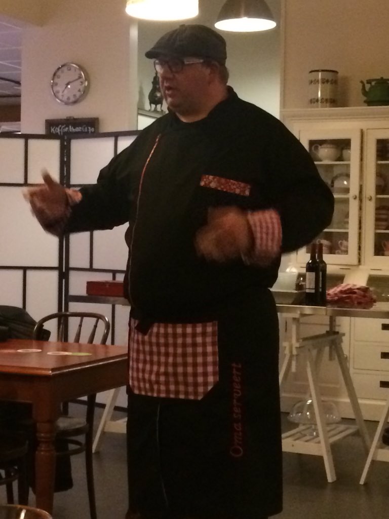 harryleutscher's tweet image. vanavond gezellig &amp;amp; heerlijk gegeten in @CollectieBrands met @omaserveert aan het fornuis, 👍🏻👏🏻 #emmen #emhm