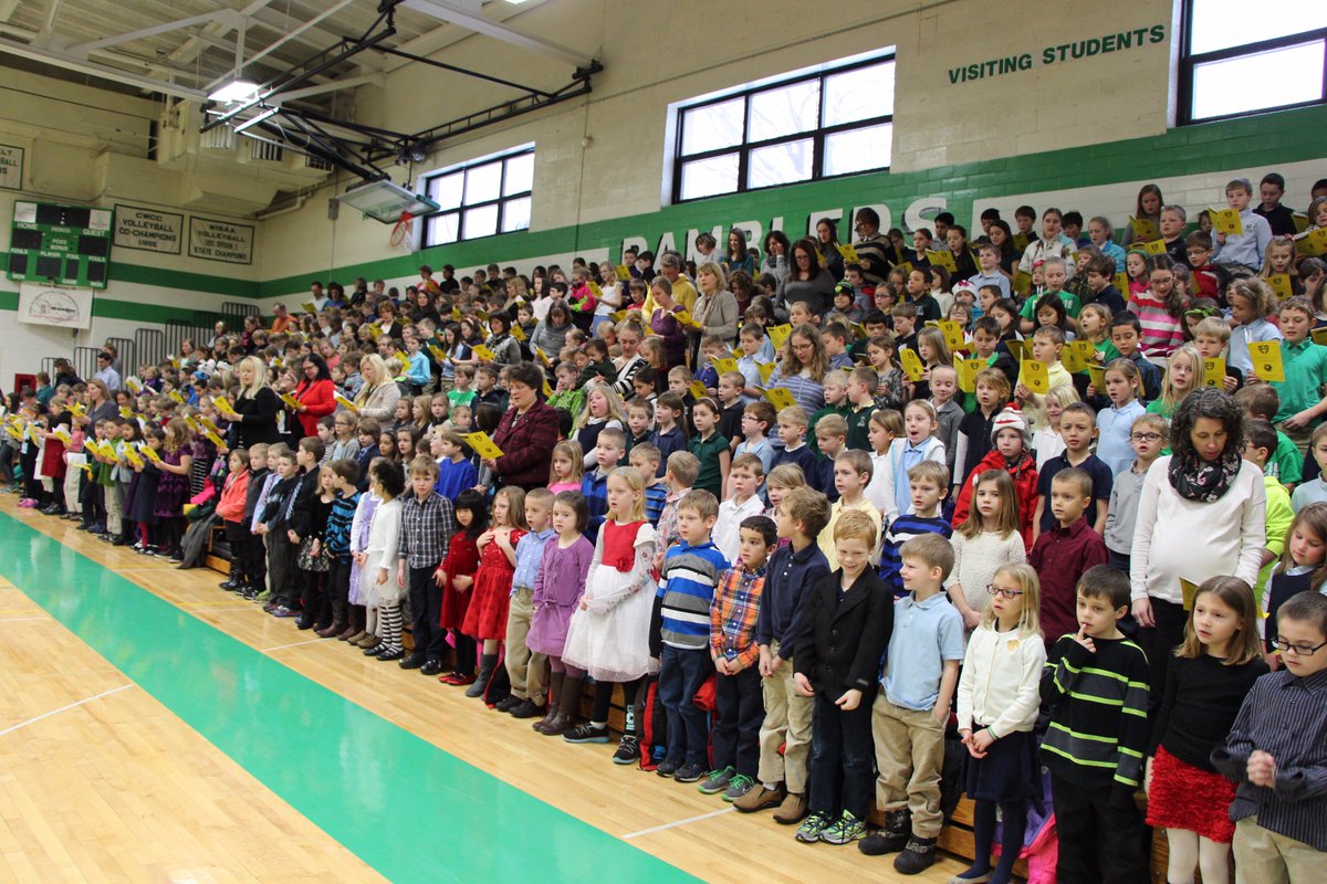 RegisCatholic's tweet image. More photos from this morning's All Schools Mass at #RegisHS to celebrate #CSW16!