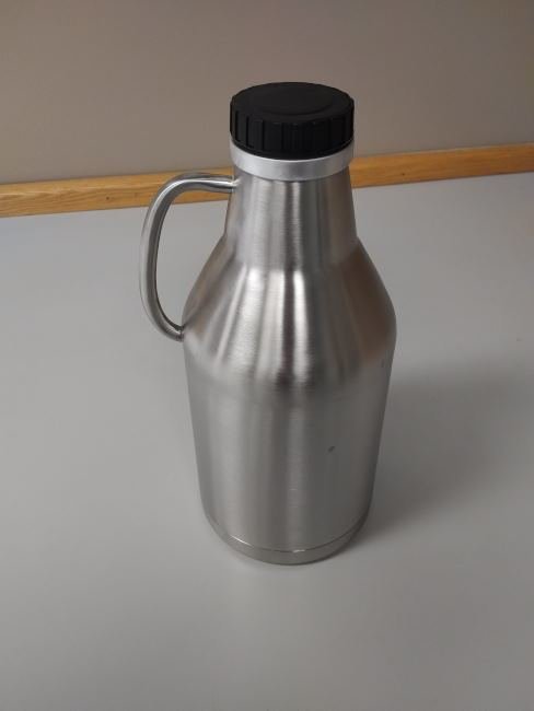 pacificbeerchat's tweet photo. Insulated Growler Review - https://t.co/cTNP24ScD5 #CraftBeer #KeepBeerCold #Review #GowlerReview https://t.co/1sgeA2eLi8
