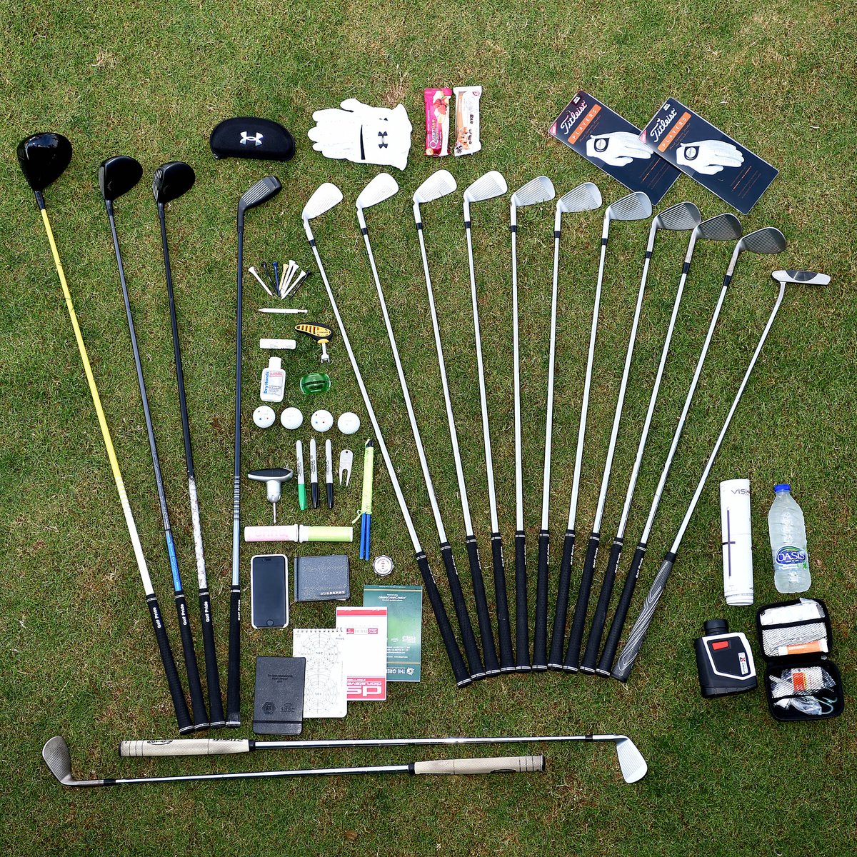 Resident evil 4 инвентарь. Каков их инвентарь. Инвентарь в играх. Инвентарь для подготовки непродовольственных товаров. Игровой инвентарь пустой.