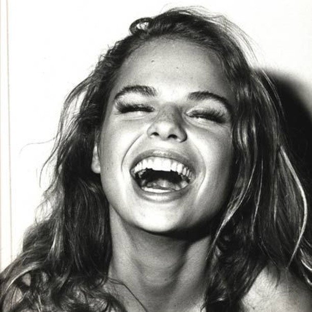 LimitlessWhite's tweet photo. Live loudly. Laugh often. Dream big!

White teeth give you the confidence you need to chas… https://t.co/VLb9EtmqqF https://t.co/NWr44tyhQy
