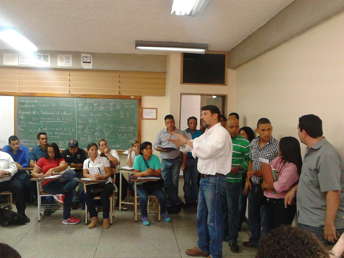 robertcbit's tweet photo. Articulación con los docentes y jefes municipio en pro de prestar apoyo técnico en la Georeferenciacion de las I.E https://t.co/BT2aasd5u5