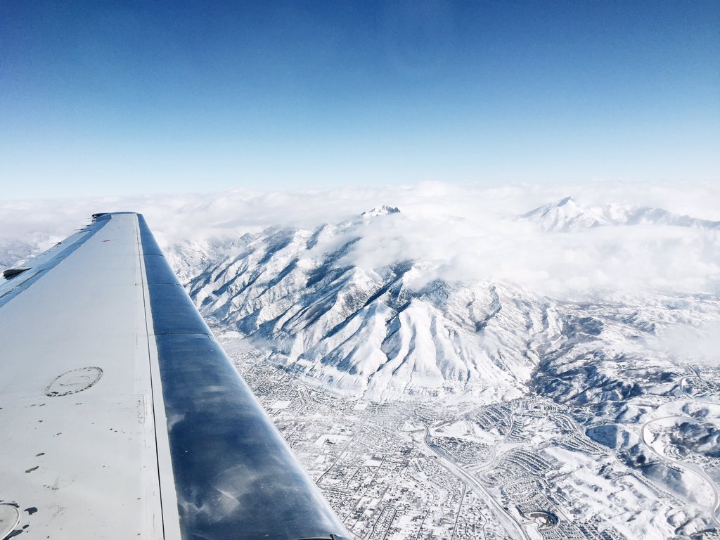 macktuckk's tweet photo. up in the sky ☁️ https://t.co/gcJoqrLc7q