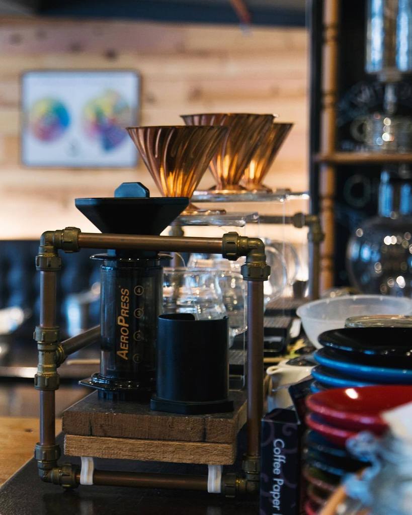 The pressing question of the day: who might be this quaint little halal cafe, that has gar… ift.tt/1PVGGRj