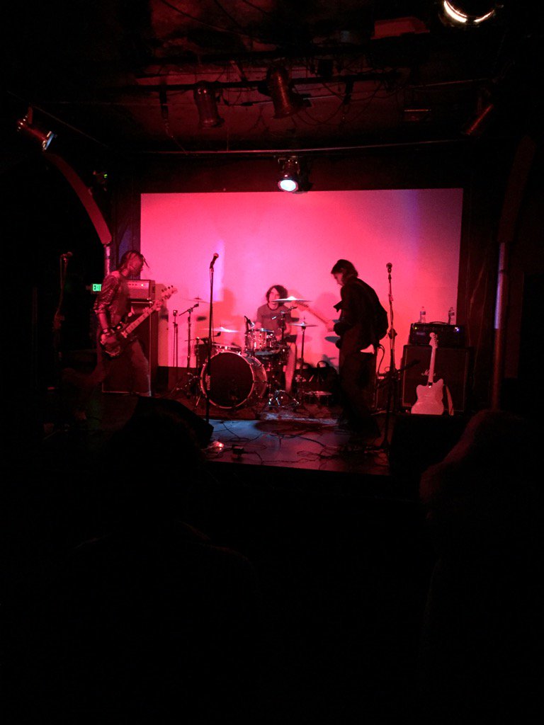 DirtyLingo's tweet photo. @arcanaband  starting things off right at @dragonflybar ! https://t.co/no6GZ5nkLC