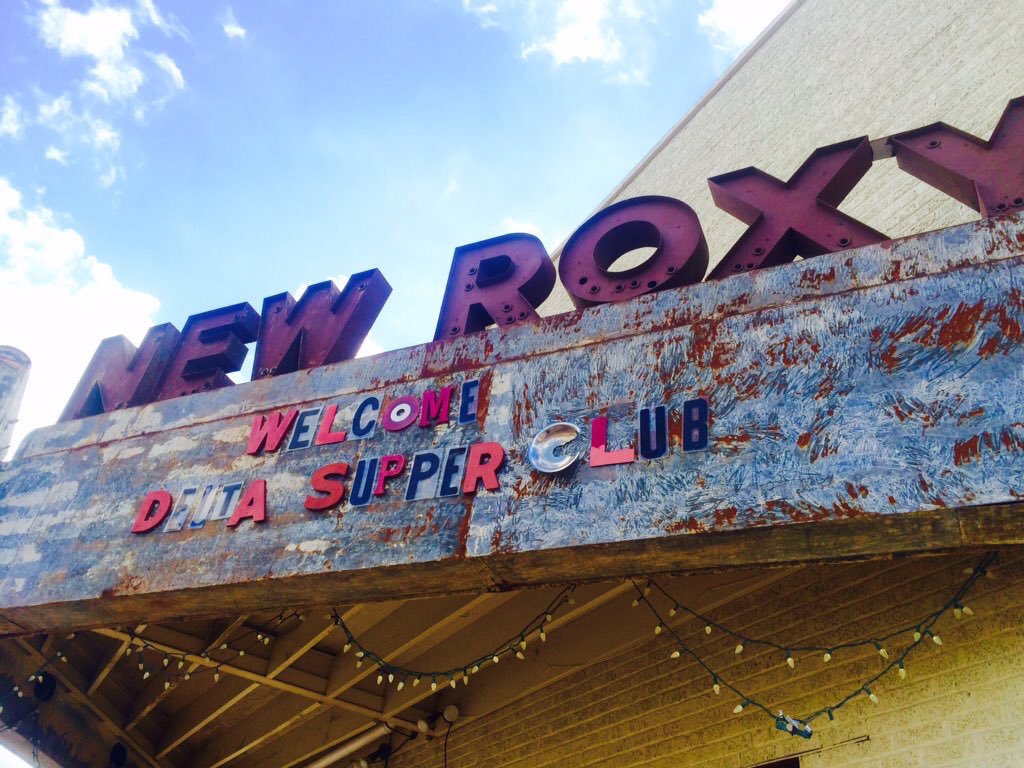 deltasupperclub's tweet photo. @realnewroxy is already giving our guests a WARM welcome! Awesome... #EatLocal #PopUpDelta https://t.co/WPK8lcguTo