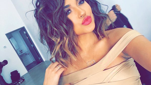 AllPopMusicCrew's tweet photo. Becky G just uploaded this picture on Twitter. https://t.co/N3Szv2Gcii