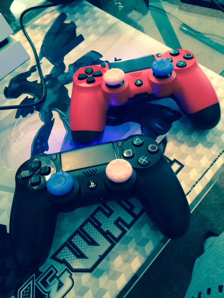 scooterskeen's tweet photo. If you're looking for a great ps4 gaming community, dm me! @AdvReflexGrips @DNR_CREW @AdvReflexGaming https://t.co/8KsfEH9N39