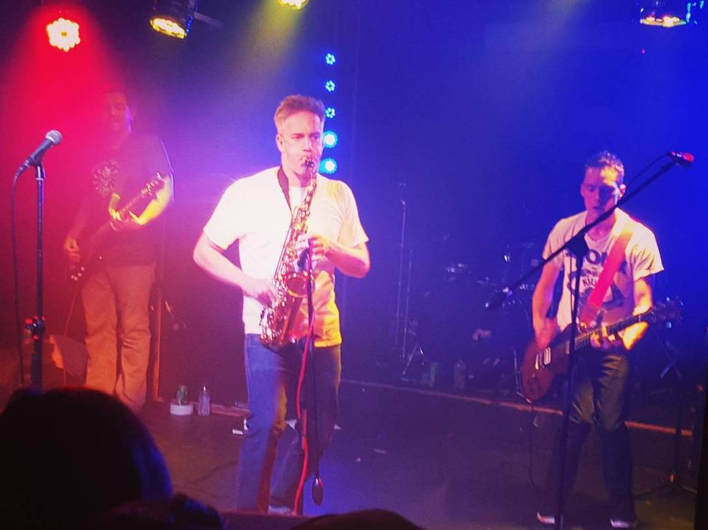 MiltonKeyn_es's tweet image. @miltonkeyn_es by hollieannehowe Sax appeal 🙊🎷🎶
#capdown #saxophone #music #skapunk #miltonkeynes