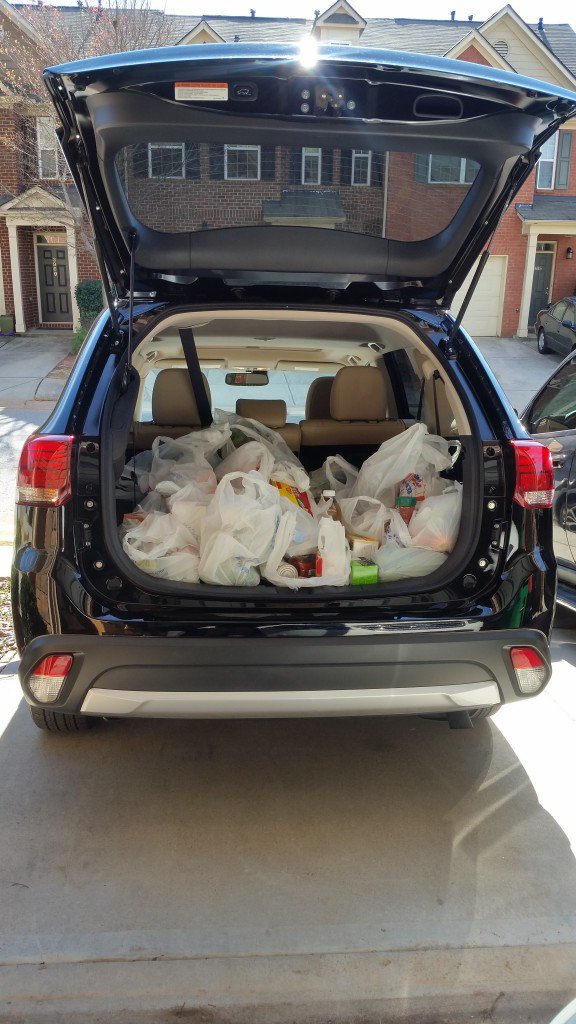 mitsucars's tweet photo. Cargo space in the #2016Outlander makes trips to the grocery store a whole lot easier. https://t.co/0zmm6D14LF https://t.co/oNvrxkKrCd