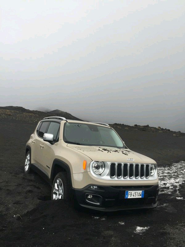 miryamfontan's tweet photo. Me chiflaaa este coche jeep! https://t.co/4vltQYlrbY