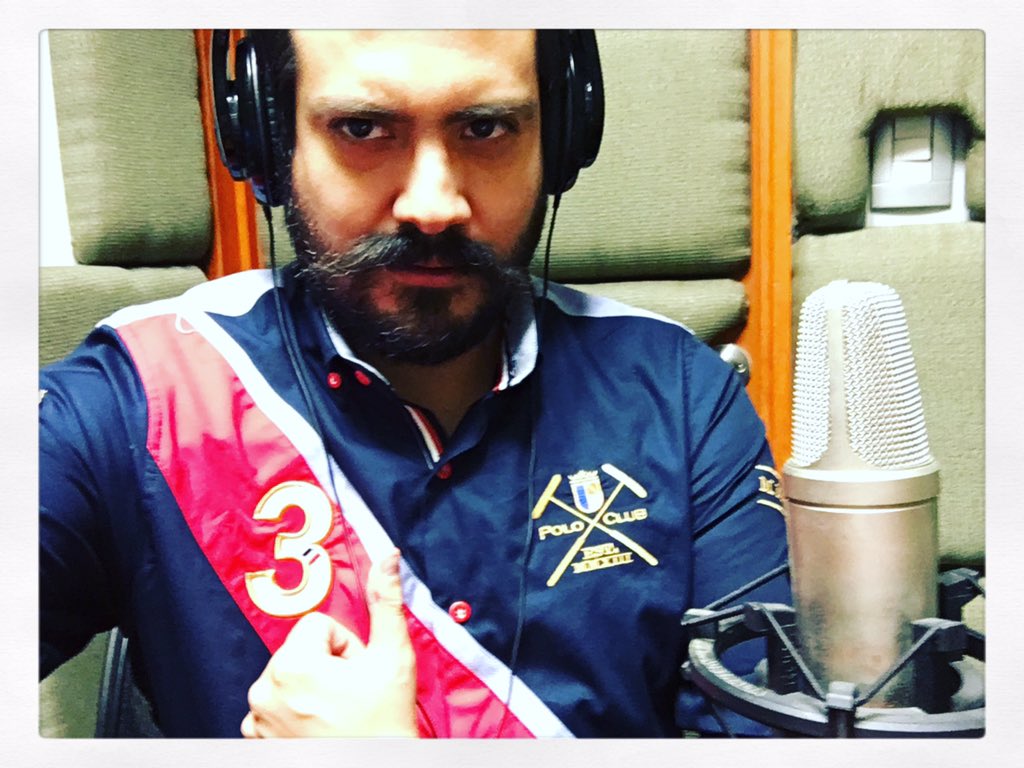 albertodelarco's tweet photo. Trabajando pero con el mejor estilo!!! Gracias a mis amigos de @FZMex qué tal esta camisa de #lechamps #yosoyfz 👍🏼😃 https://t.co/BkARsjoY0A