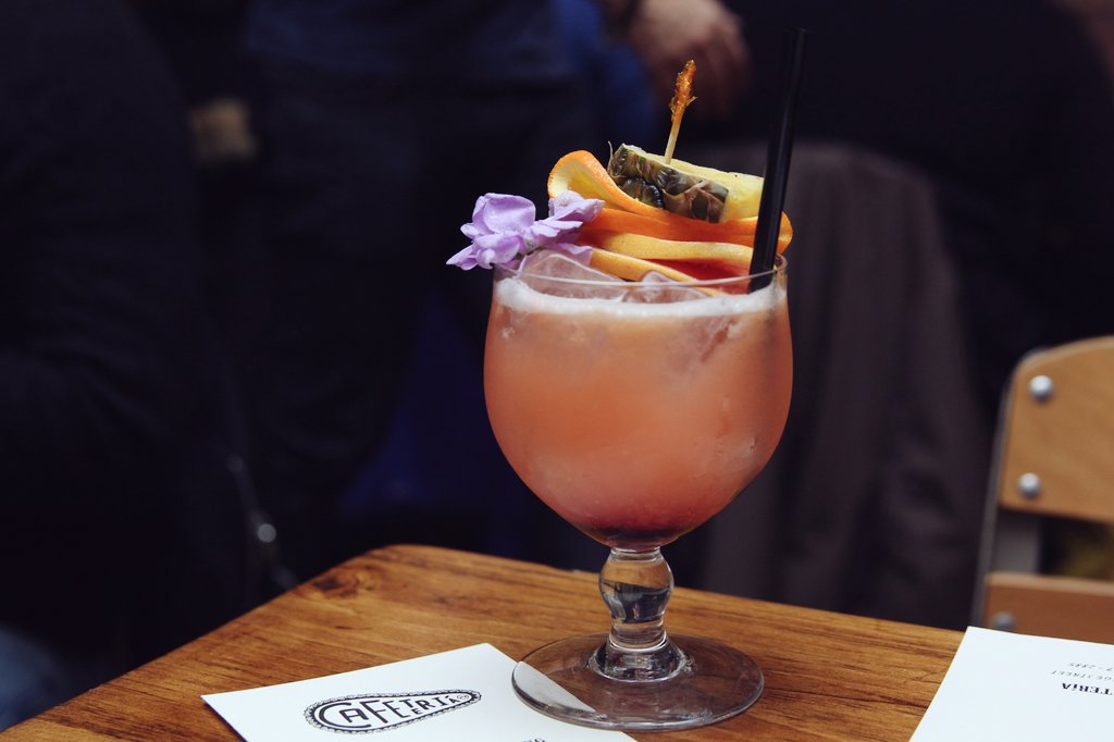 Checking out the new Cafeteria instagram.com/p/BBWISFpAg4L/…