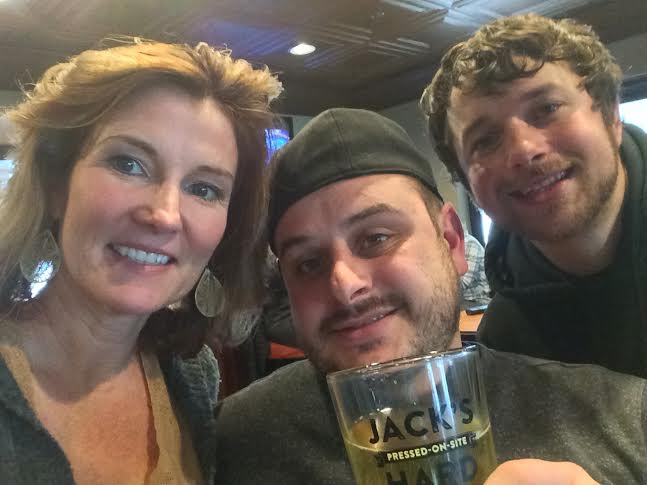jackshardcider's tweet photo. The Jack's team send cheers to @GettysburgHotel's One Lincoln for having Jack's on tap in @gettysburgnews! https://t.co/Civ7kr2puj