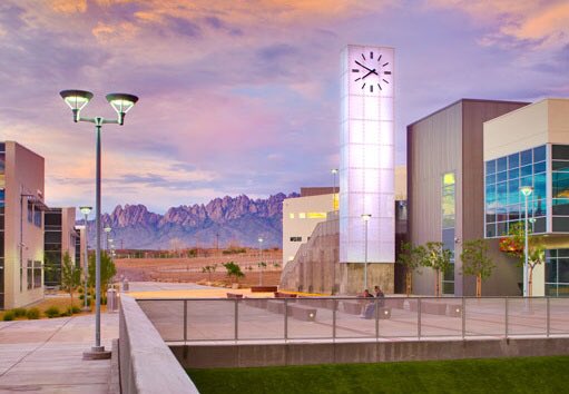 _highschoolgoal's tweet photo. Centennial High School, Las Cruces, New Mexico
Student Pop: 1,382
Colors: Red and Gold
Mascot: Hawks https://t.co/Ad0Lkugbpw