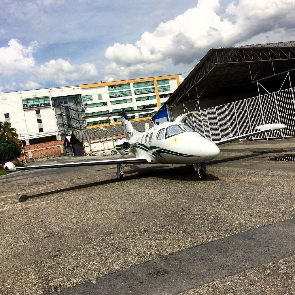 DeltaBravo33's tweet image. Instagram : by diaz1994 - Quite a blast flying the Eclipse into SKMD for the first time 👌🏼 ✈️ #ea50 #eclipsejet #ec…