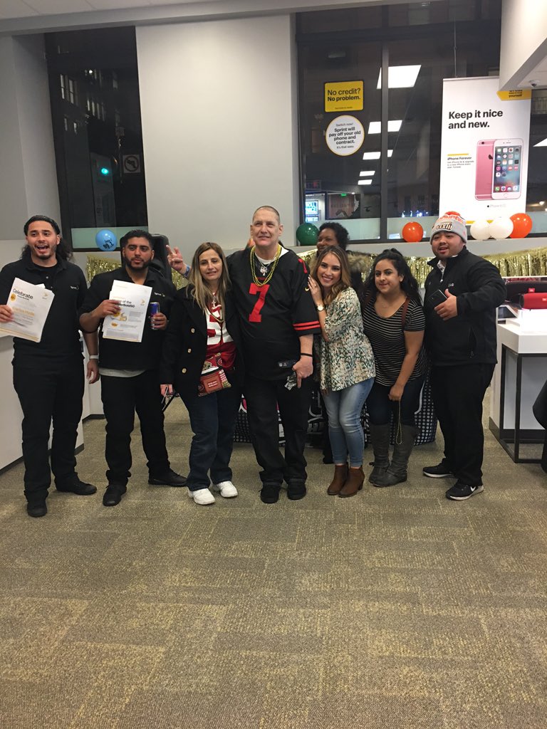 SprintMarketSt's tweet photo. @997now @sprint @superbowl50 https://t.co/bjMW6FVamO