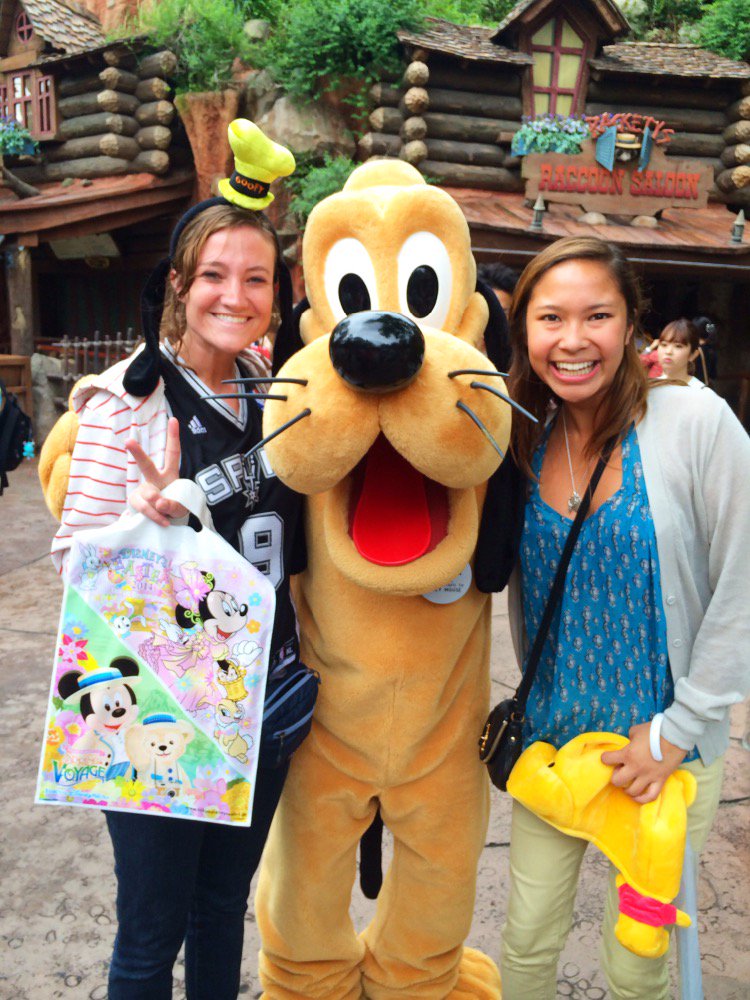 StopSox's tweet photo. @spurs #spursglobal #gospursgo #Tokyo #tokyoDisneyLand https://t.co/eEN8fe3jMz