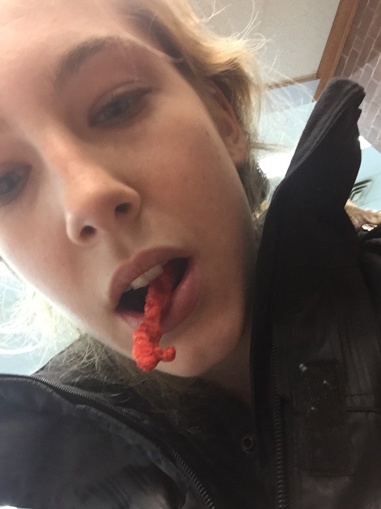 5oddways's tweet photo. nommin on dis firery cheeto #bomb #cheeto https://t.co/Opv9kLGcoP