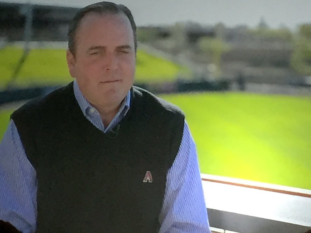 MarleneTromp's tweet photo. #DerrickHall honored with Alumni Achievement Award runs "best workplace in sports" #ASUFounders https://t.co/LH6hnVLClz