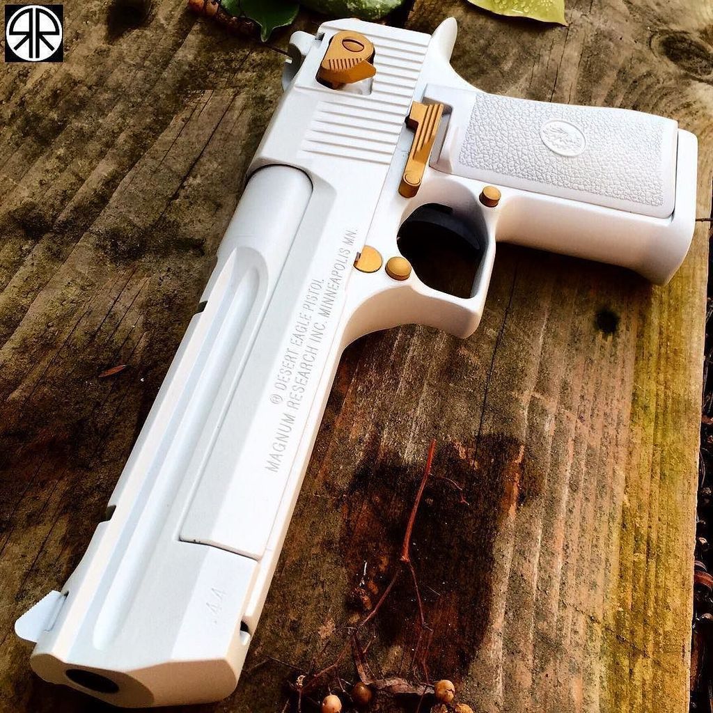 RecoilGroup's tweet photo. Reload  @republicrifle
・・・
DEAGLE....@franchisecustoms #cerakote #cerakoteninja #deserteagle #44magnum #gunporn #wo… https://t.co/eEHF4lfW2C
