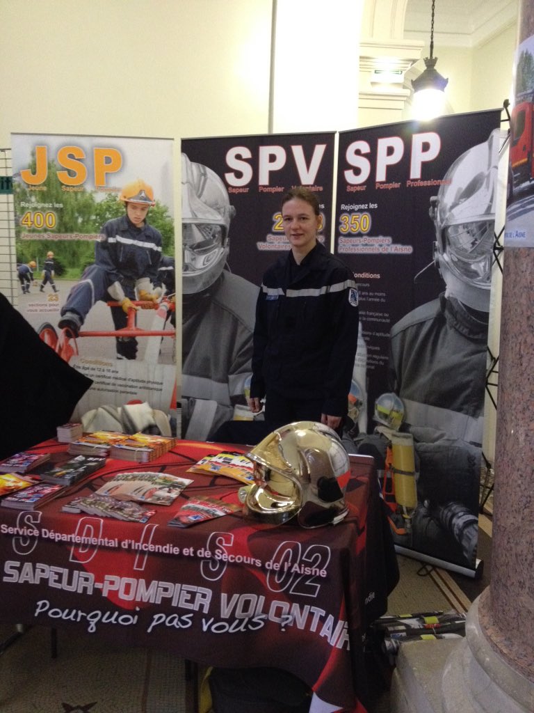 Sdis02's tweet photo. Venez à la rencontre du @Sdis02 sur le forum des métiers et des formations @a_saint_quentin #Fervaques @JpZielinski https://t.co/cCGqyBYRfN