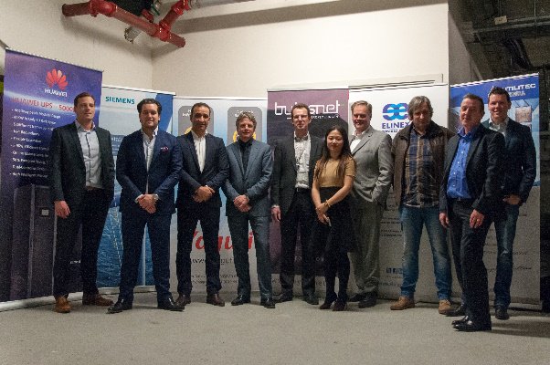 ElinexPS's tweet photo. #Bytesnet #Datacenter Rotterdam heeft onlangs een 800 kVA #Huawei #UPS in gebruik genomen: https://t.co/zDlGJPg4tf https://t.co/8YcFNPOBIP