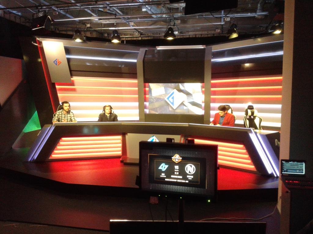 dabootv's tweet photo. we are ready willing and muted :D #justcaster https://t.co/epDYL3xplS