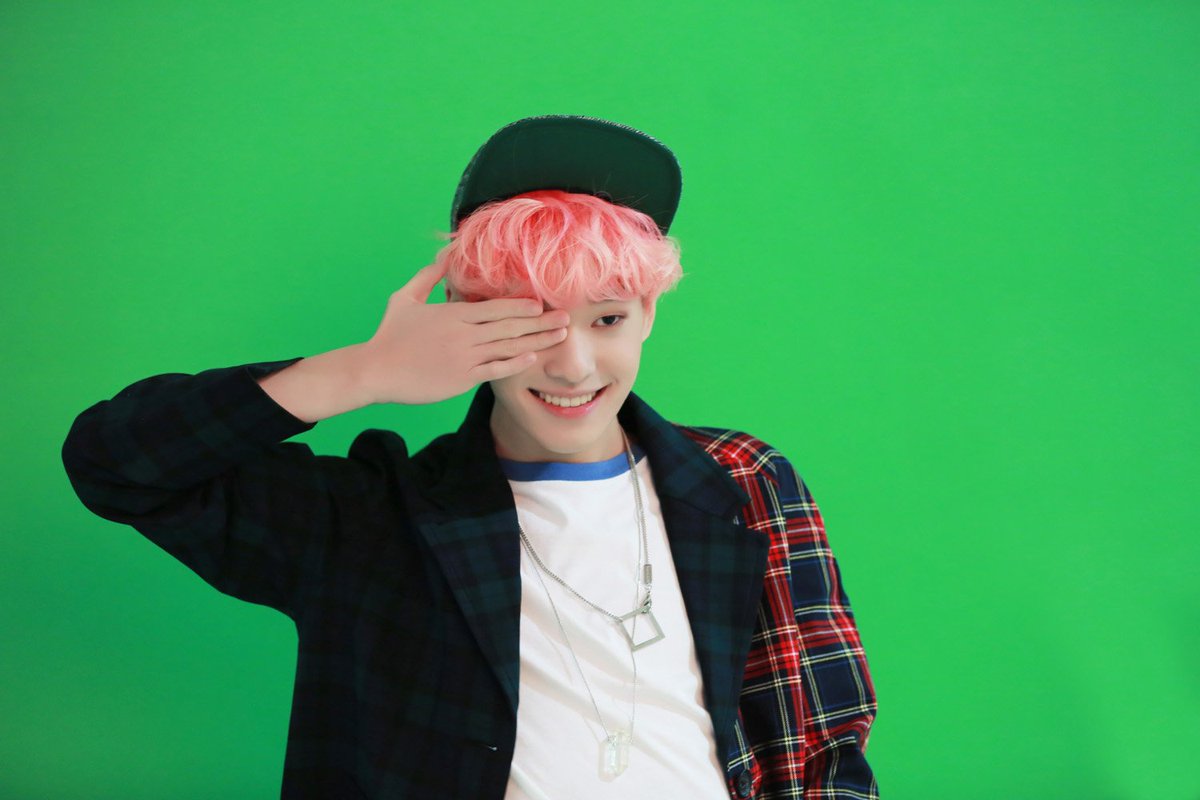 IMFACTofficial's tweet photo. [웅재] 엠카운트다운 본방사수 잊지 마시고, 자켓촬영장 비하인드 이미지를 공개합니다! 더 많은 사진은 공식카페를 통해 확인하세요!
https://t.co/MGzr00QbR8

#임팩트 #웅재 #엠카운트다운 https://t.co/oPTOpNufwz