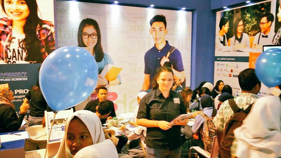 Booth Universitas &amp; Akademi Sekretari Budi Luhur saat EduFair 2016 di Jakarta Convention Centre (JCC)