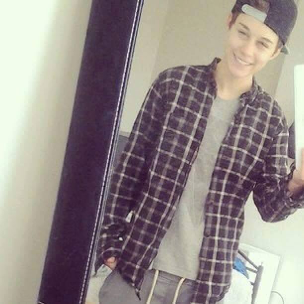 DavidRodriDiaz's tweet photo. #go #back #with @danyluoficial https://t.co/KYOf0ZcZhG