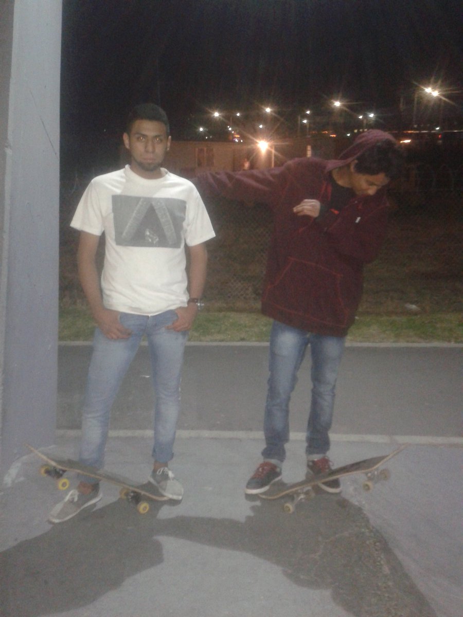 Sk8chitoer's tweet photo. #dab https://t.co/VFwY759gXZ