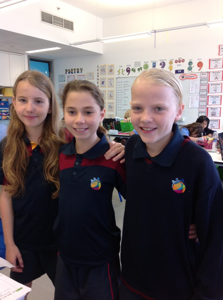 G5A_GIS's tweet photo. The new G5A tweeters are ready to go...... @GIS_Gems #friends #media #friendshiptrio https://t.co/fdKfDrMR5S