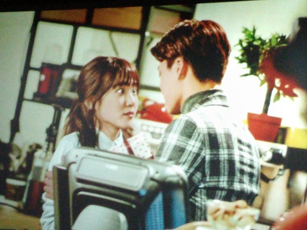 _Kyungsoo_lover's tweet photo. You slow down, then you speed up /flips the table/ https://t.co/hZaxekG6f0