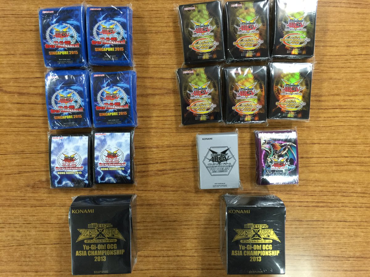 遊戯王】 アジア限定 クリスタルウィング＆ユーゴ 公式プレイマット