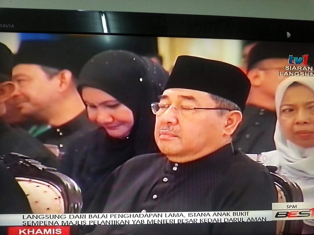 puteryautumn's tweet photo. #mbkedah #mbkedah #mbkedah #mbkedah #mbkedah #mbkedah #mbkedah #mbkedah #mbkedah #mbkedah #AhmadBashah #AhmadBashah https://t.co/jvgbFmelHe