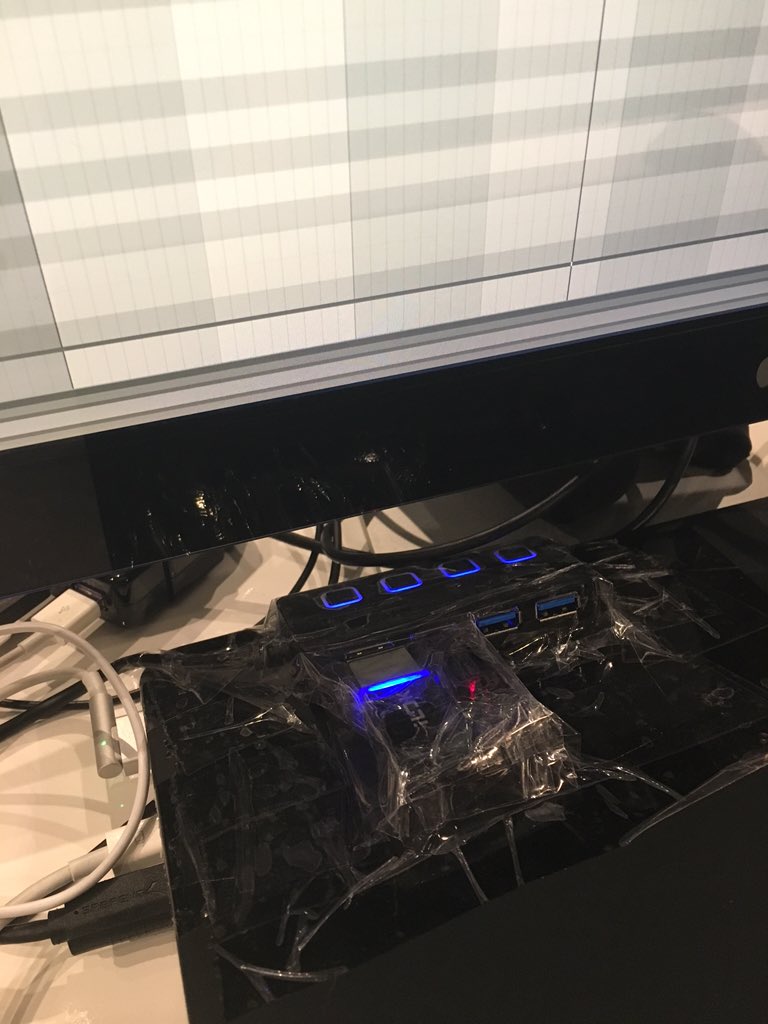 Ghetto rigged! But now my ilok & my nexus key will never be lost or missin in my bag somewhere!! #studioproblems https://t.co/IObox5qosv