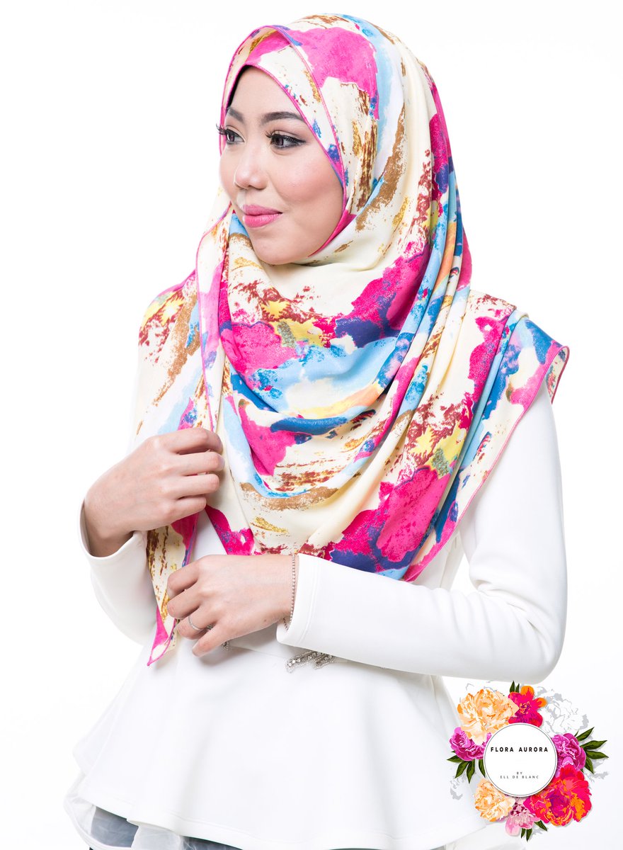 EllDeBlanc's tweet photo. Flora Aurora Exclusive Shawl. Go check out our instagram @EllDeBlanc for more details 😘😘😘🍦🍦🍦#paddlepop https://t.co/rZYnarXaYg