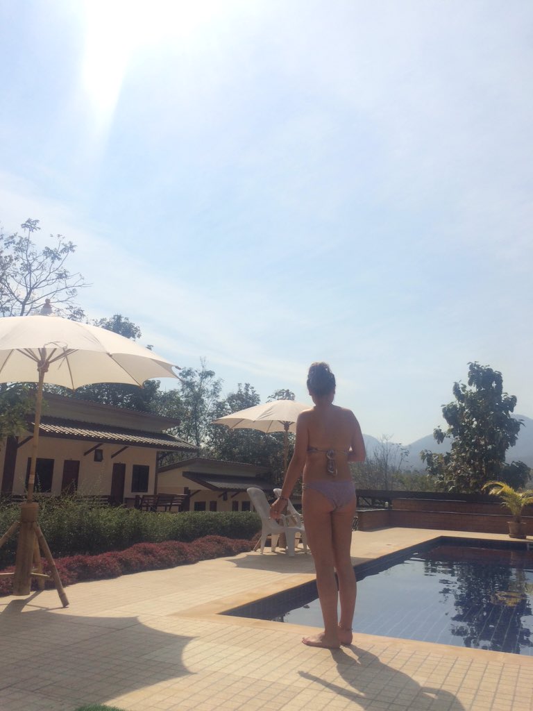 Jubz's tweet photo. @AlterlineAction I'm feeling the vibe #realsun ;) https://t.co/Oxcu7b87mB