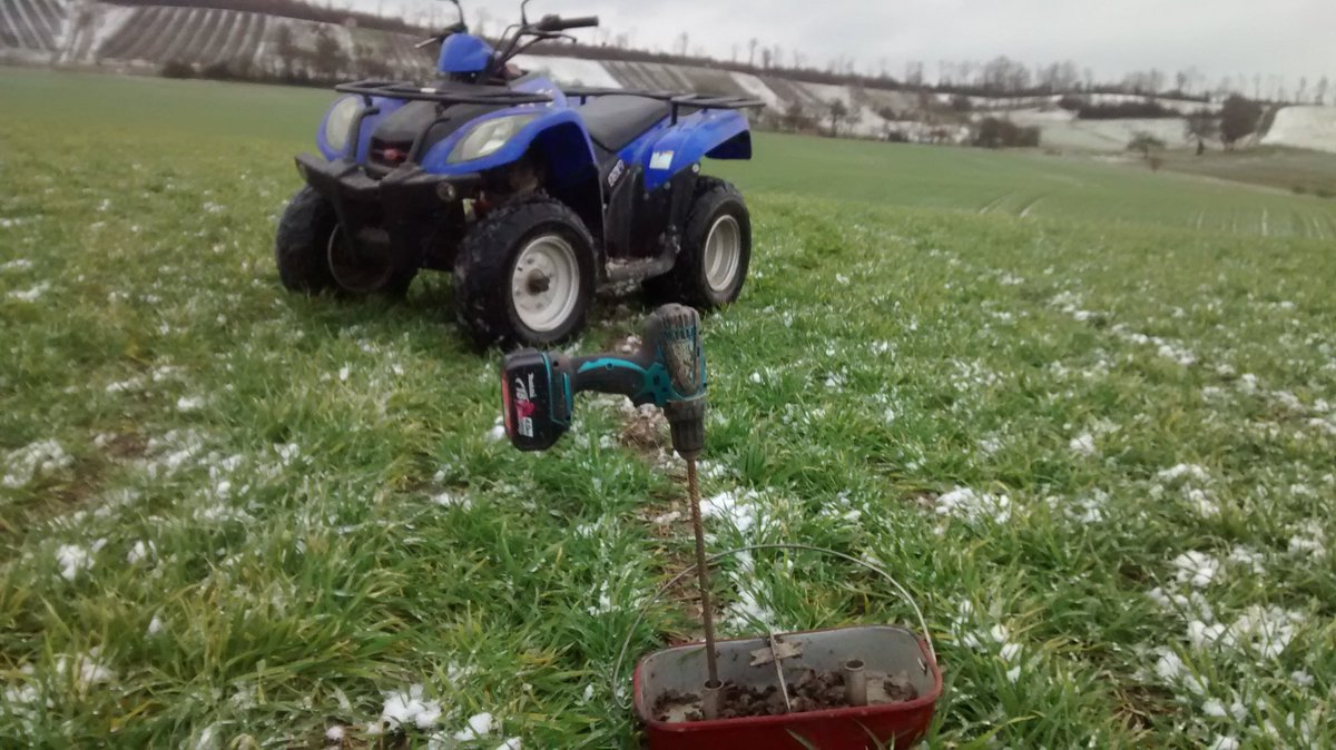 OtterMichl's tweet photo. Die Saison ist eröffnet #Bodenproben #Nmin #Quad #Makita https://t.co/KjjChUrIgf