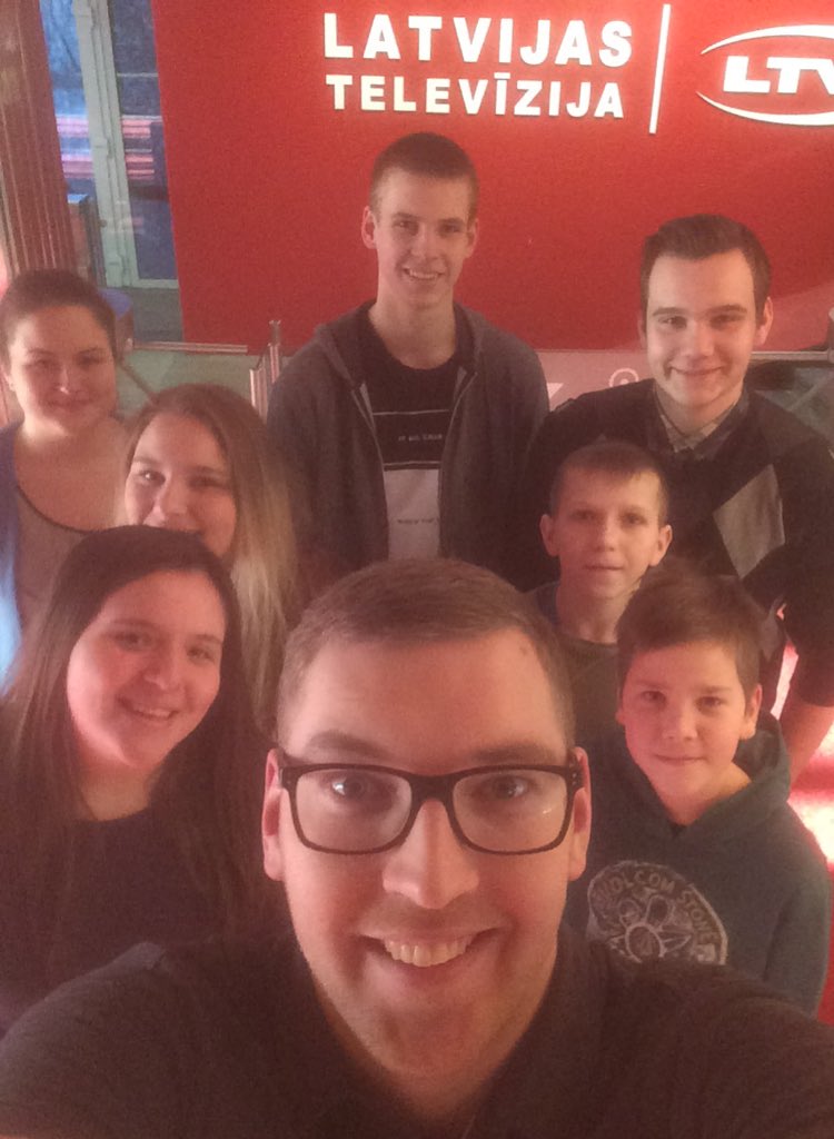 rainocean's tweet photo. Uztaisījām priekšlaicīgo Ēnu dienu! 😇 #enudiena https://t.co/n5gO3bSa1k