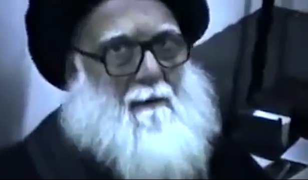 أشْهَدُ أنَّك باب المهدي الذي مِنْهُ يُؤْتَى