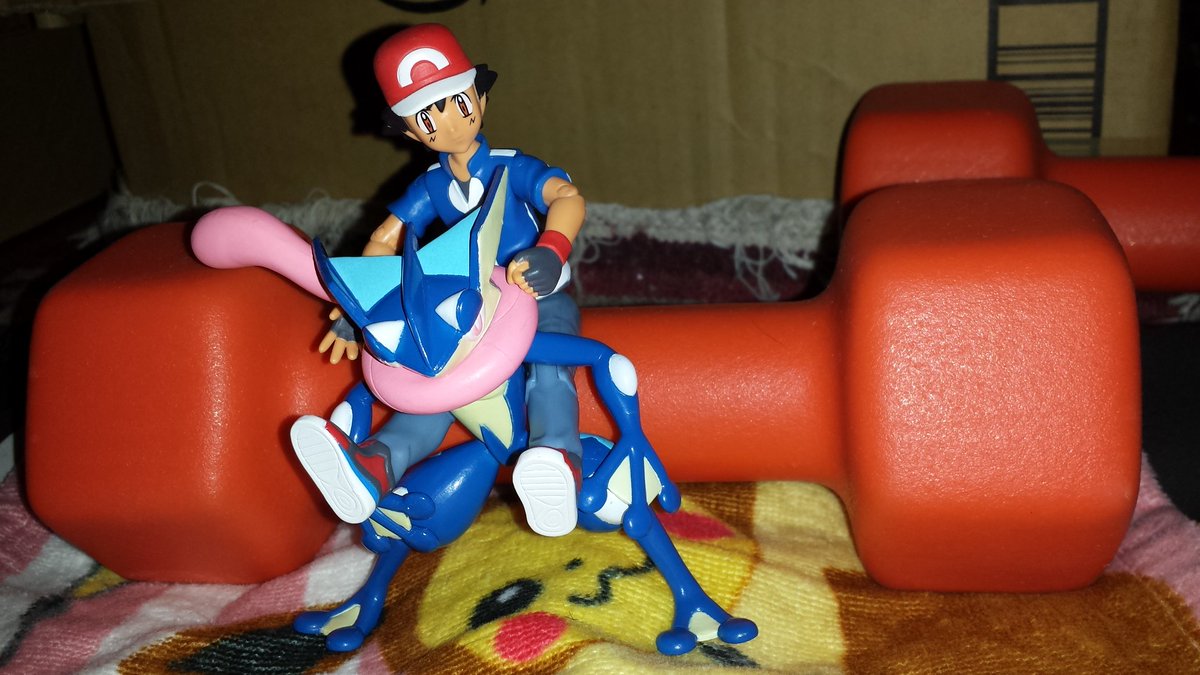 Umu, the pose figure greninja is definitely more size appropriate