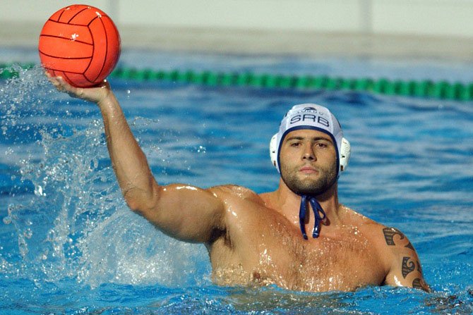 cafemontenegro's tweet image. cdm.me/sport/vaterpol… 
#vaterpolo #sapic #humanost @AcaSapic SVAKA ČAST LEGENDO!