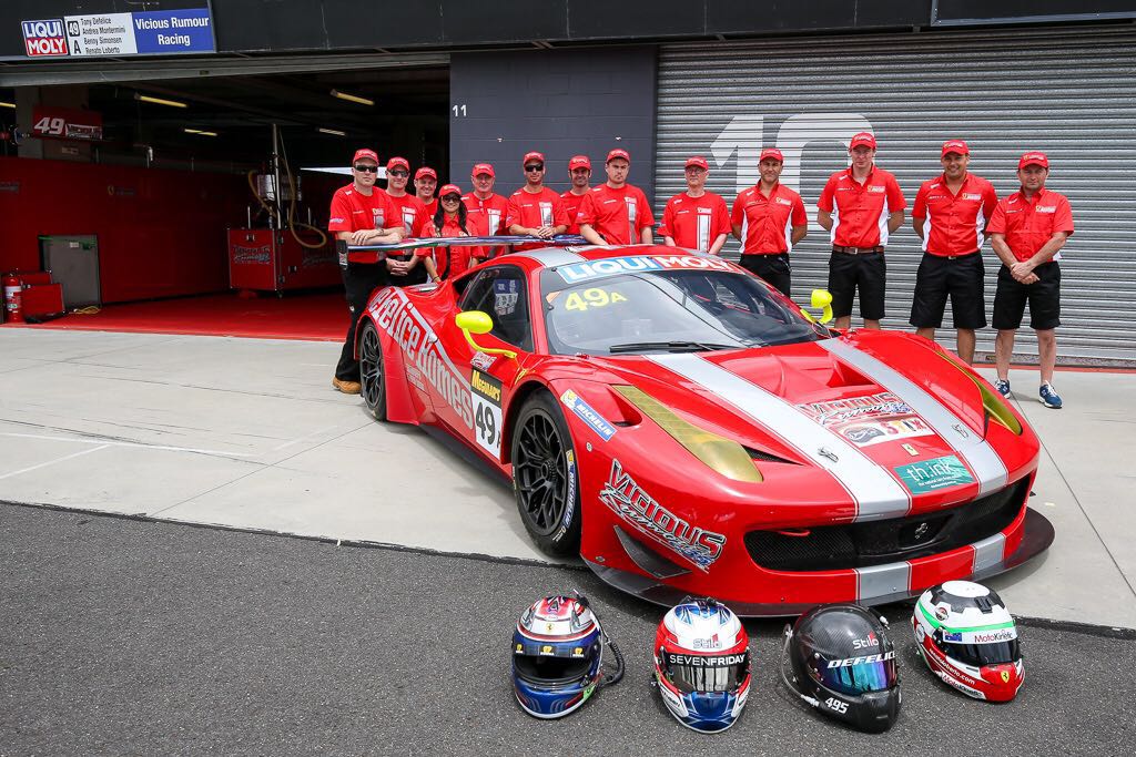 The Team Vicious Rumour Racing is ready! #FLATOUT <a href="/RenatoLoberto/">Renato Loberto</a> <a href="/bennysimonsen/">Benny Simonsen</a> <a href="/Bathurst12hour/">Bathurst 12 Hour</a> #Bathurst12hr #B12hr