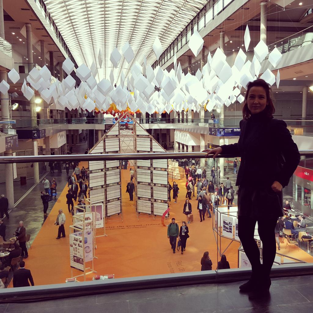 managementss's tweet photo. #meencanta #LaCasitaDePapel de #EstudioMixuro para #cevisama2016 @Feria_Cevisama #diseño #design #ceramicworld https://t.co/bFGVJIfdIQ