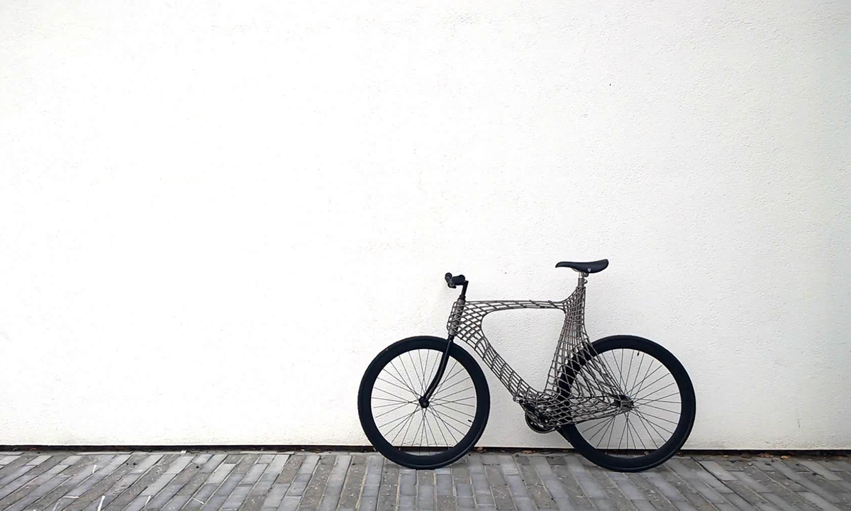 autoplayco's tweet photo. The Arc Bike is a #3dprinted beauty via @urdesignmag https://t.co/ysZaaMvhqf #alittleclosertotimetravel https://t.co/SK8wJXRsk8