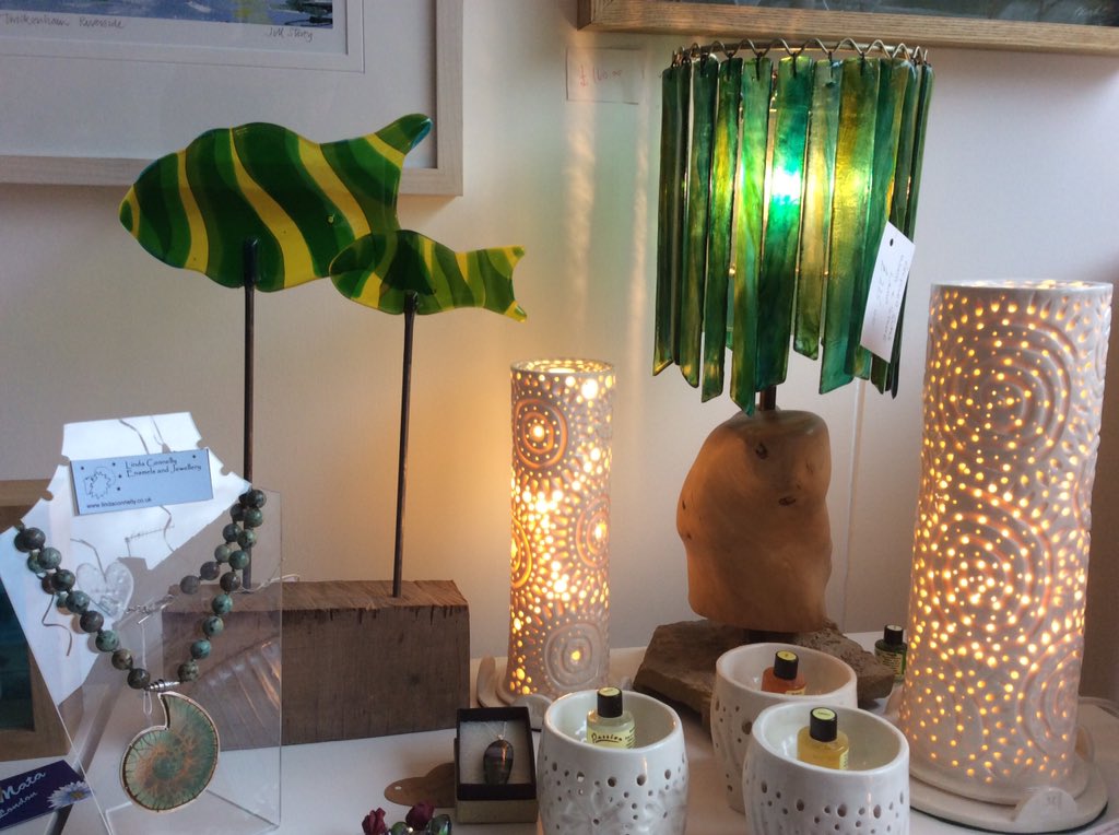 Looking good <a href="/LoversLights/">🧸</a> Gallery, Church St Twickenham - art, crafts from local designer-makers