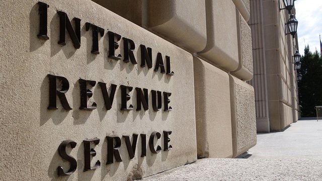 IRS computer systems hit by 'hardware failure' during tax season: bit.ly/1PkoBGQ
